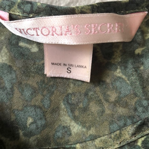 Victoria’s Secret Silk Leopard Pajama Set - Picture 4 of 6